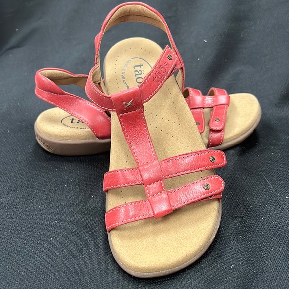 Taos Footwear Shoes Taos Red Trophy 2 Sandals Size 6 Poshmark